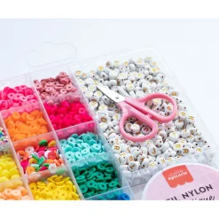 Fabrique de Styles Boite de 16 couleurs pop de perles heishi 6 mm et accessoires* Loisirs Créatifs