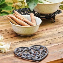 Fabrique de Styles Dessous plat en fonte coeur - rhodonea* Accessoires De Table