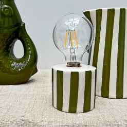 Fabrique de Styles Lampe à piles en faïence rayée et blanc h17cm* Lampes À Poser